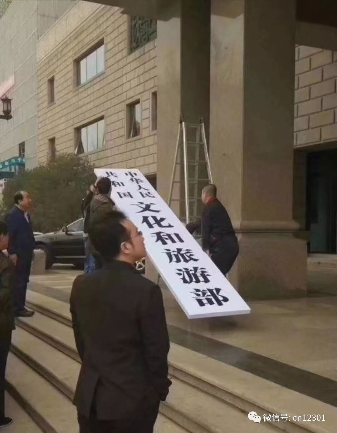 诗和远方的距离——风起青萍言谈之四十