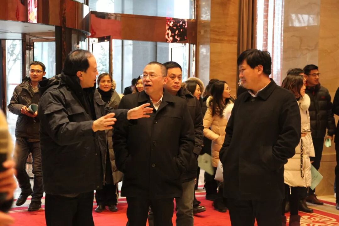 乡村旅游“带头人”采风团到我县采风