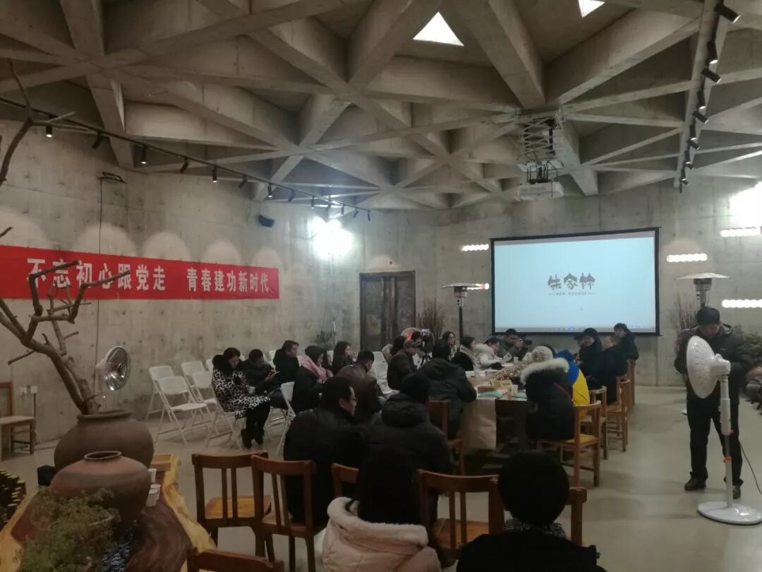乡村旅游“带头人”采风团到我县采风
