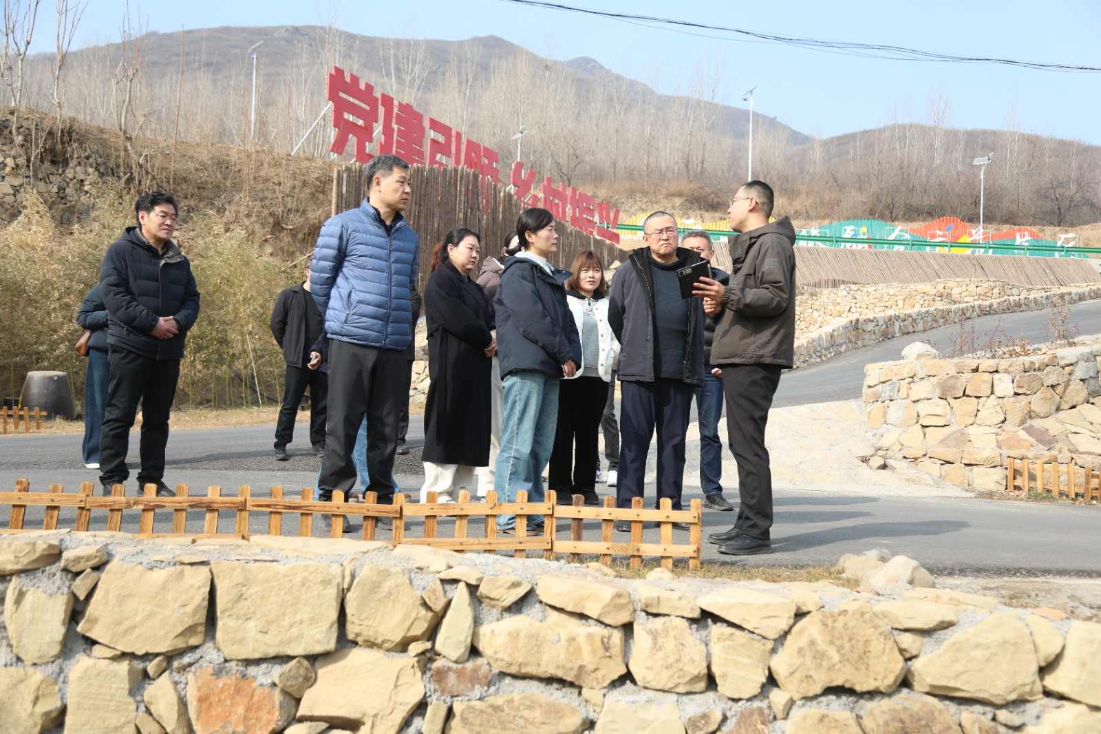 山东省旅游职业学院党委书记闫向军一行到临池镇调研现场
